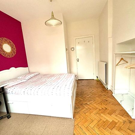 Winton House Home Stay Bournemouth Bagian luar foto